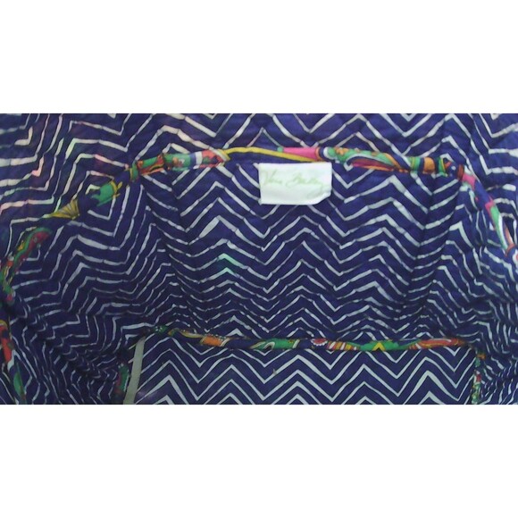 VERA BRADLEY "GET CARRIED AWAY TOTE" Petal Paisley RETIRED - Picture 8 of 10